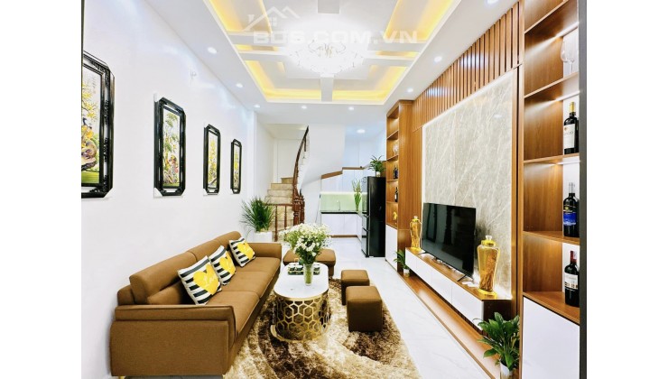 Bán nhà Hưng Thịnh, phân lô ô tô đỗ cửa 80 m2, 13 tỷ 800